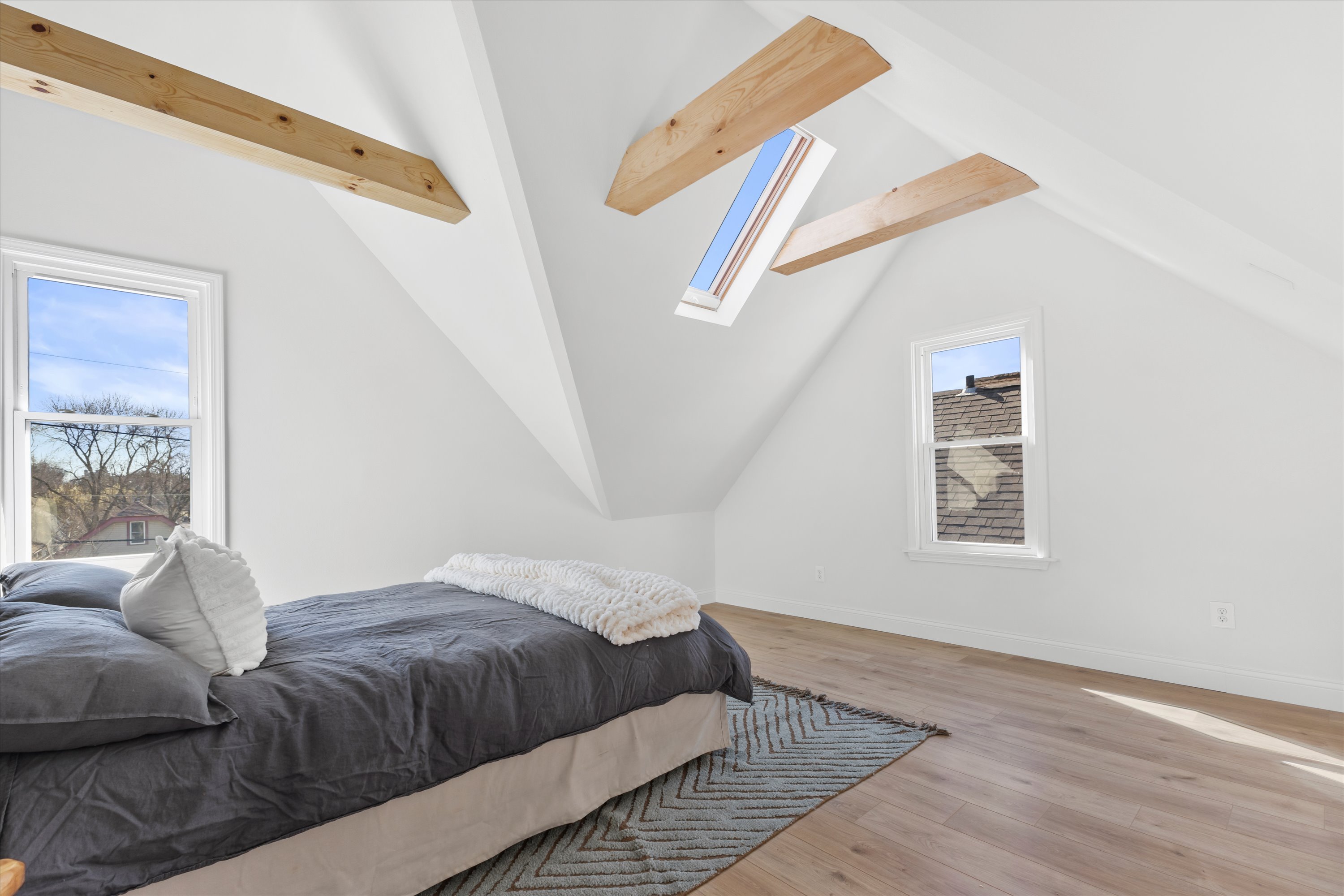 2742 South Greeley Street Milwaukee, WI 53207 - Photo 15 of 29