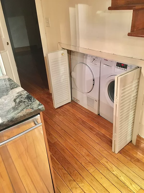 162 Christopher Street, Unit TH3 Manhattan, NY 10014 - Photo 7 of 8