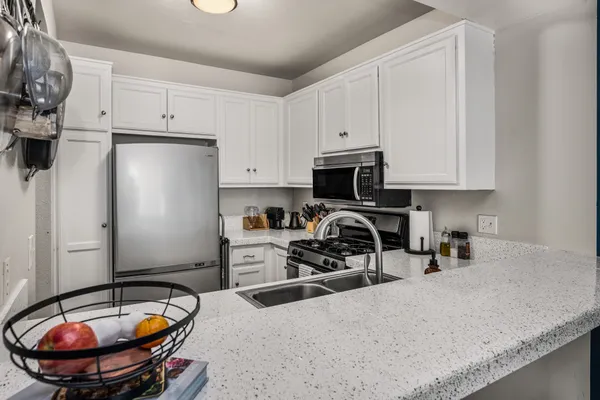 $525,000 | 555 Maine Avenue, Unit 116, Long Beach, CA 90802