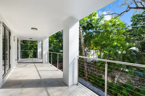 $4,950,000 | 3770 Kumquat Avenue, Miami, FL 33133