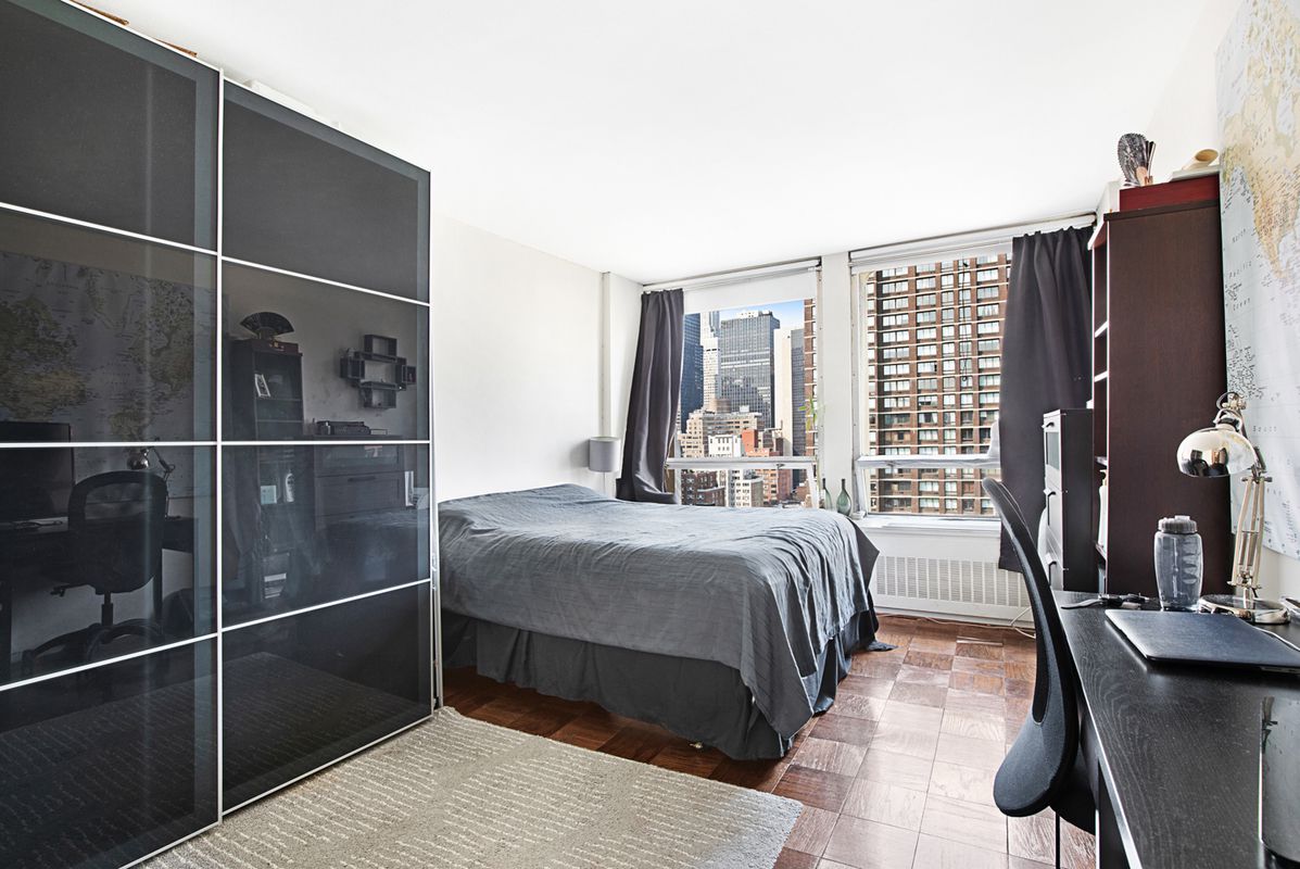 300 East 33rd Street, Unit 16L Manhattan, NY 10016 - Photo 3 of 6