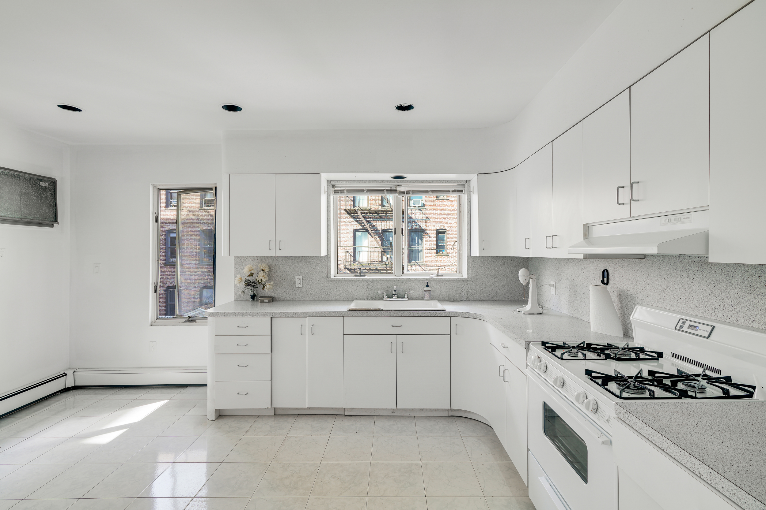558 84th Street Brooklyn, NY 11209 - Photo 10 of 21