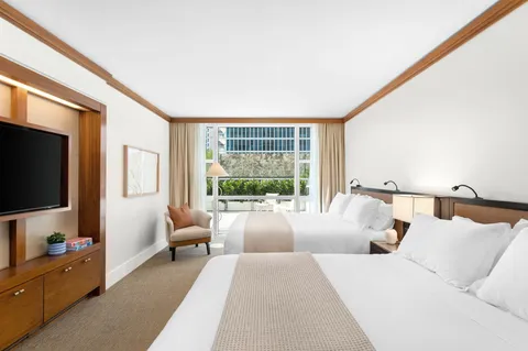 $600,000 | 6801 Collins Avenue, Unit DOOR 606, Miami Beach, FL 33141