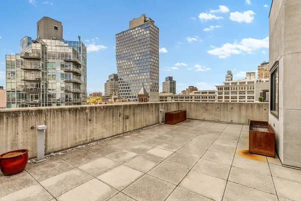 $9,000 | 500 Waverly Avenue | Clinton Hill