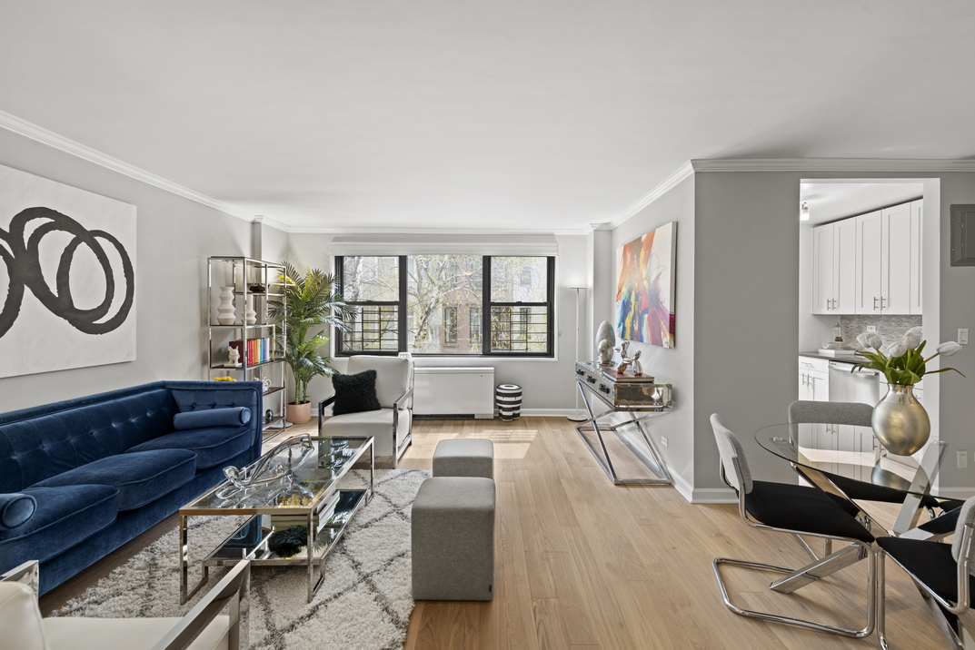 301 East 69th Street, Unit 2D Manhattan, NY 10021 - Photo 3 of 13