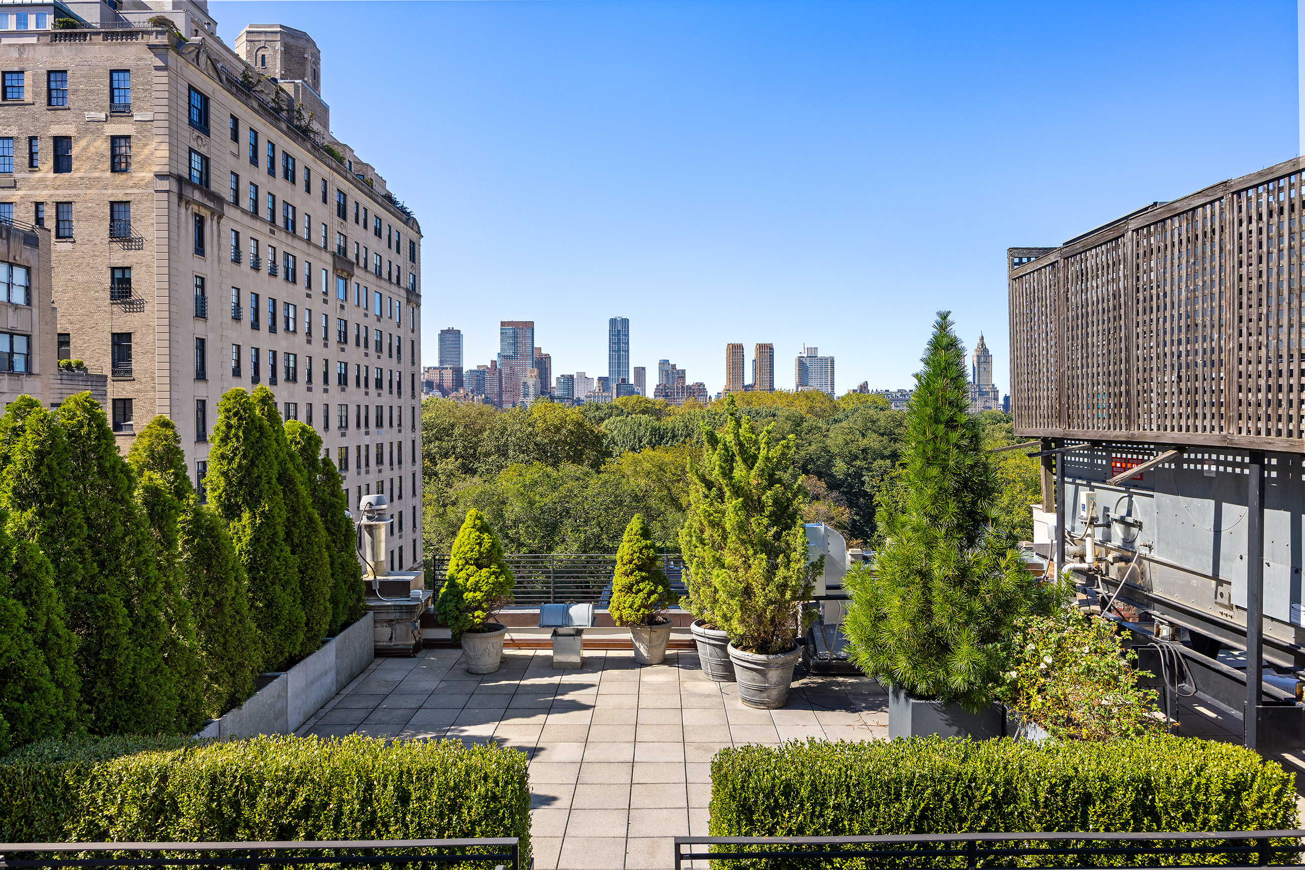 15 East 70th Street, Unit PHB Manhattan, NY 10021 - Photo 31 of 35 a view of a city with tall buildings