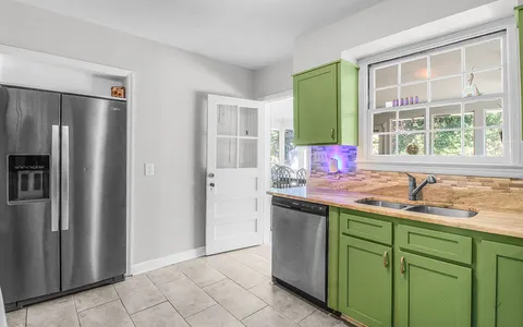 $550,000 | 712 Columbus Drive, Savannah, GA 31405