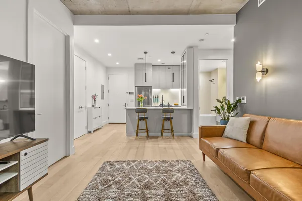 $4,700 | 323 Lenox Road, Unit 2C | Flatbush