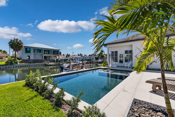 $1,475,000 | 4091 13th Way Northeast, St. Petersburg, FL 33703