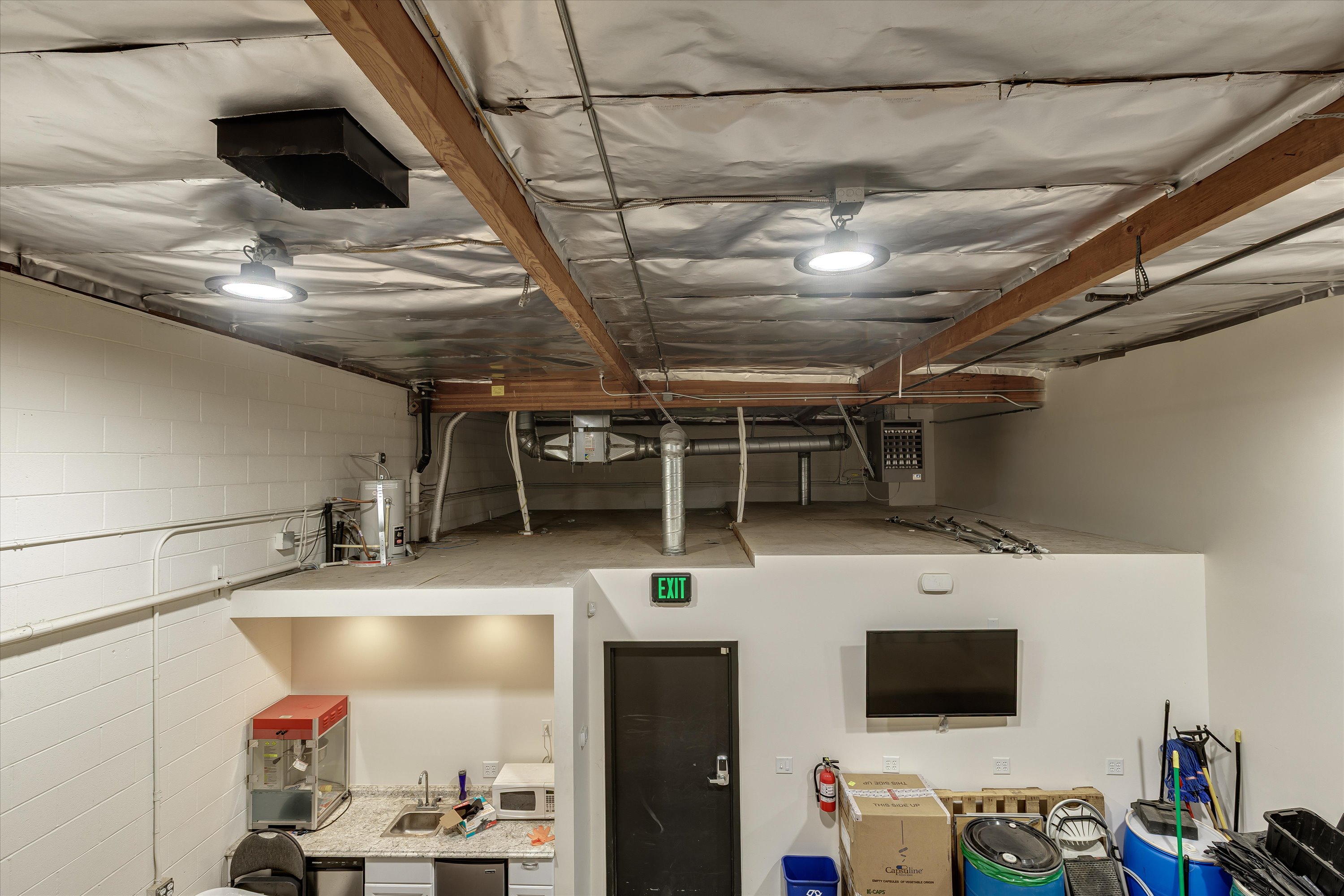 930 Huber Street, Unit H Grover Beach, CA 93433 - Photo 9 of 18 a view of a room with gym equipment