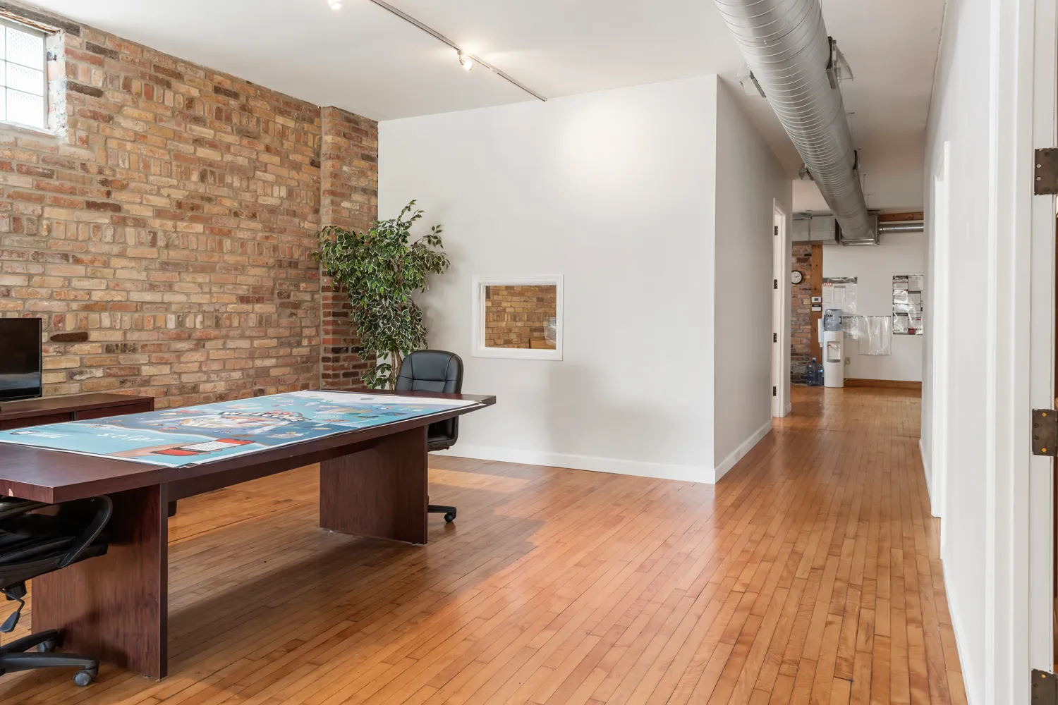 $2,400 | 5431 South Kingshighway Boulevard, St. Louis, MO 63109