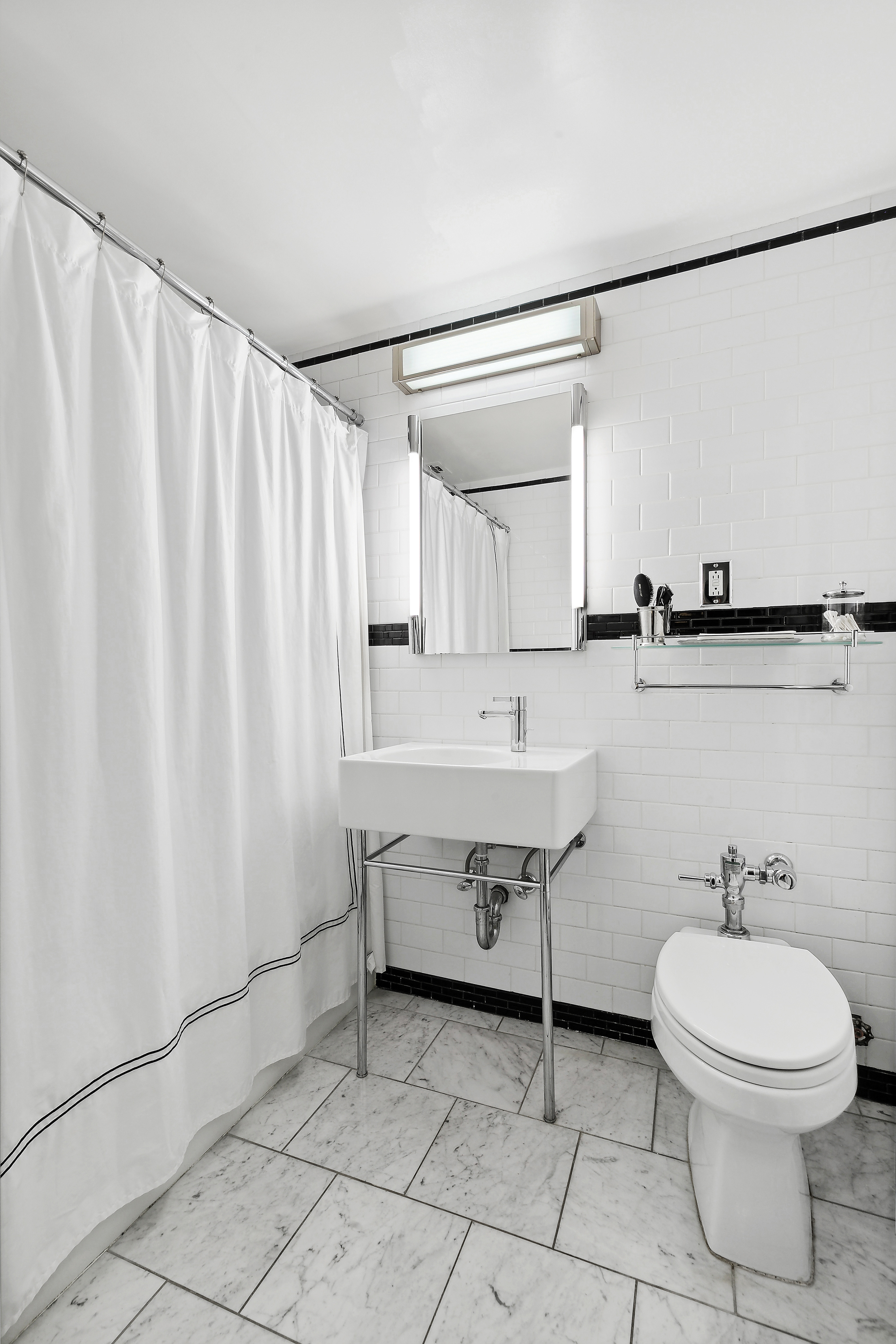 201 West 16th Street, Unit 9B Manhattan, NY 10011 - Photo 5 of 9 Gallery Image 5