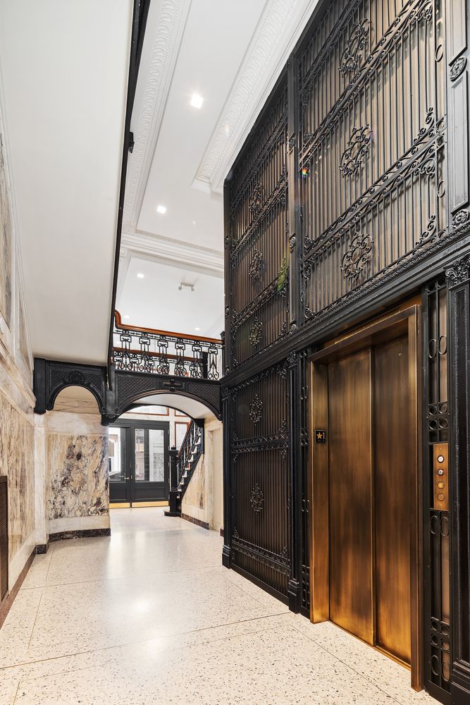 366 Broadway, Unit 5C Manhattan, NY 10013 - Photo 16 of 18 a view of front door of a building