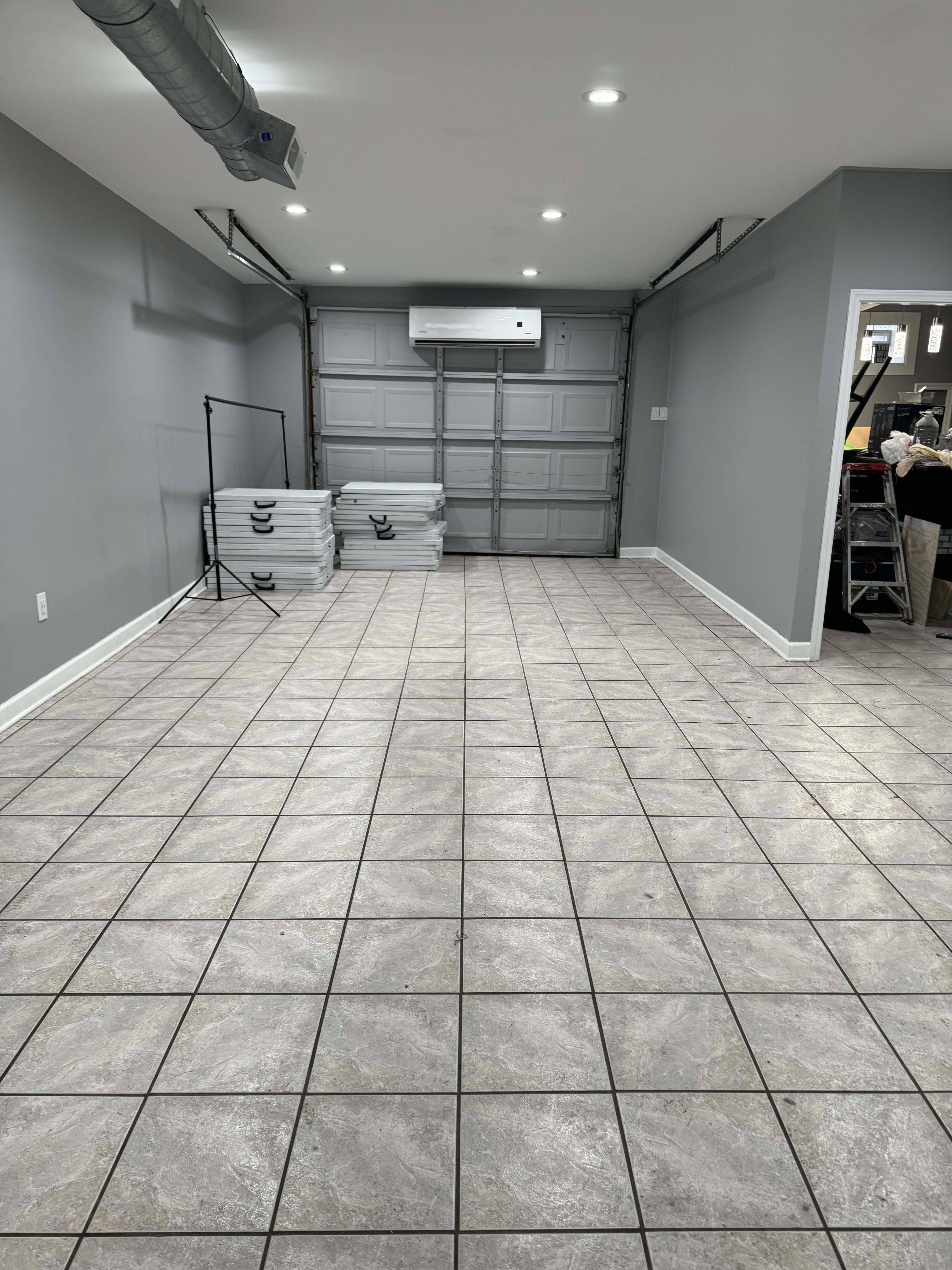 2541 West 79th Street Chicago, IL 60652 - Photo 5 of 5 a view of a garage