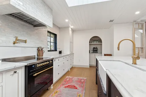 $995,000 | 2508 Comburg Castle Way, Austin, TX 78748