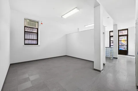 $5,852 | 2139 Amsterdam Avenue, Unit COMMERCIAL | Washington Heights