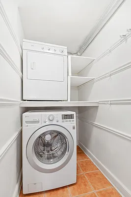 580 Decatur Street, Unit 1 Brooklyn, NY 11233 - Photo 5 of 8 a utility room with dryer and washer
