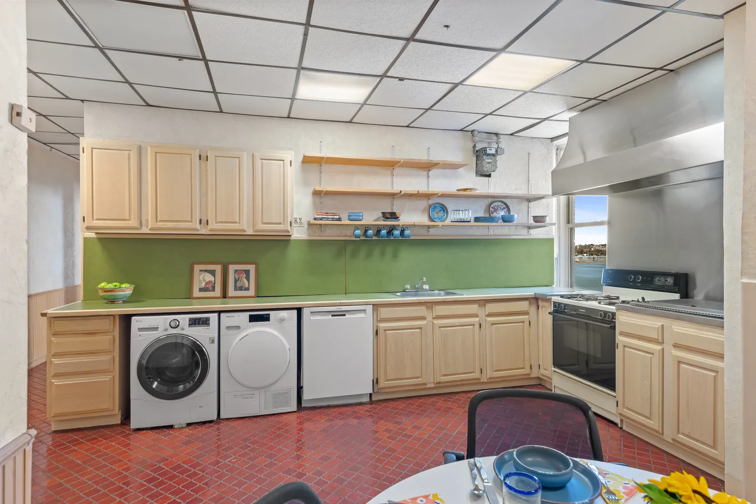 $3,395,000 | 325 West End Avenue | Upper West Side