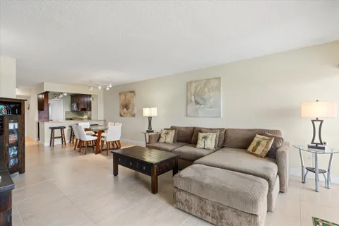 $689,900 | 1021 Hillsboro Mile, Unit 504, Hillsboro Beach, FL 33064