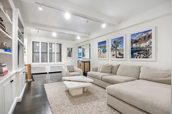 $1,050,000 | 325 East 79th Street, Unit 6C | Upper East Side