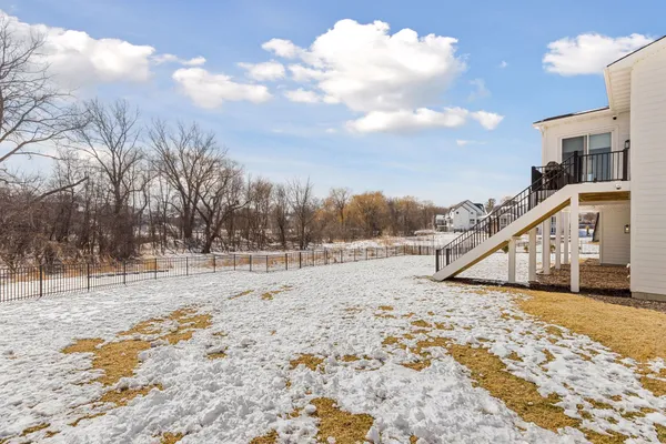 $1,850,000 | 16865 46th Avenue North, Plymouth, MN 55446