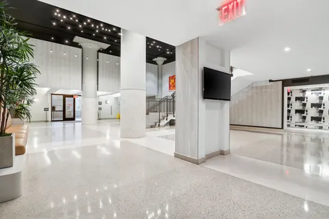 $995,000 | 360 Furman Street, Unit 723 | Brooklyn Heights