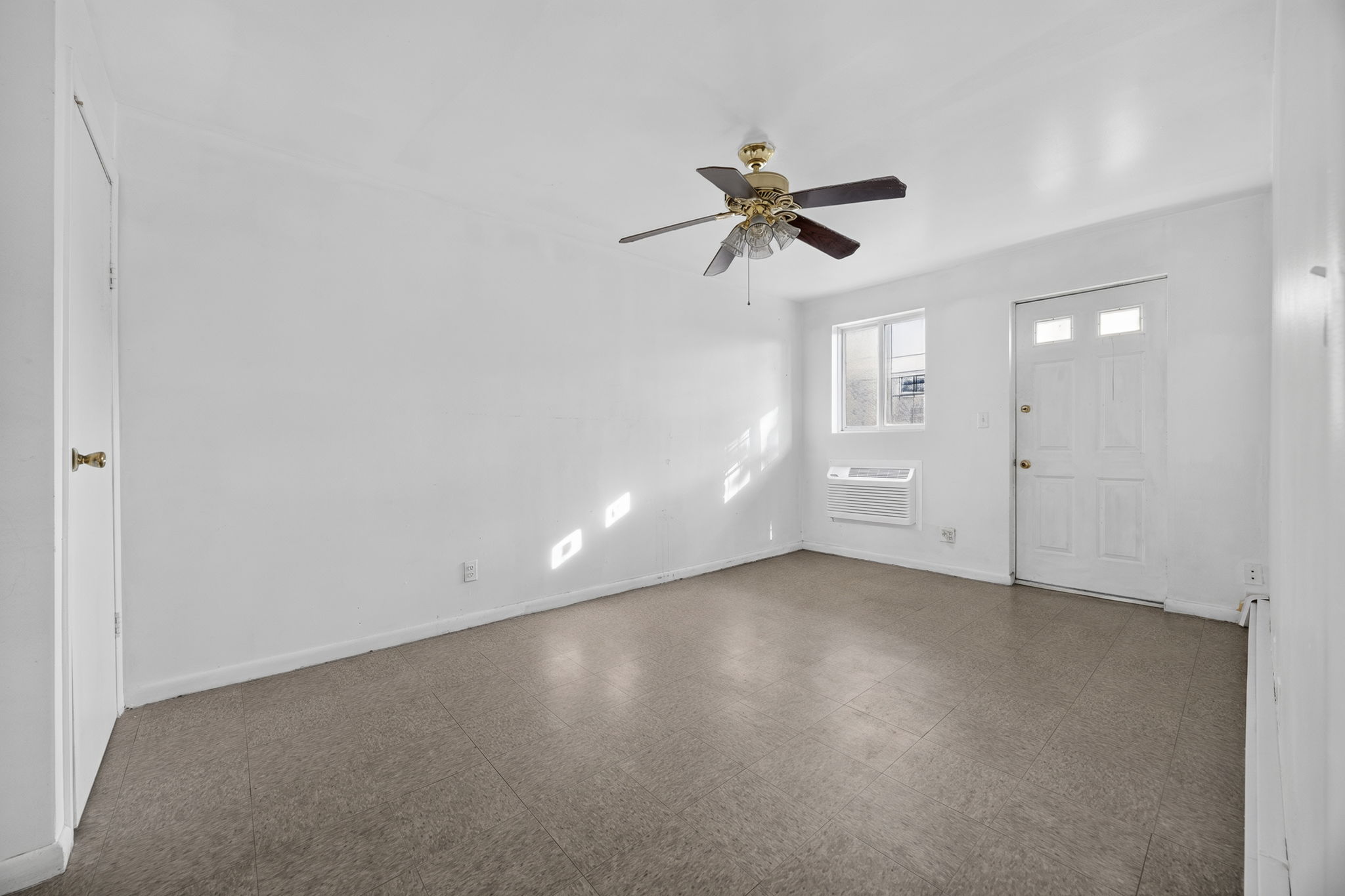 702 East 103rd Street, Unit THS Brooklyn, NY 11236 - Photo 12 of 39 Gallery Image 12