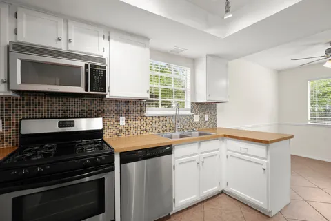 $475,000 | 11709 Sterlinghill Drive, Austin, TX 78758