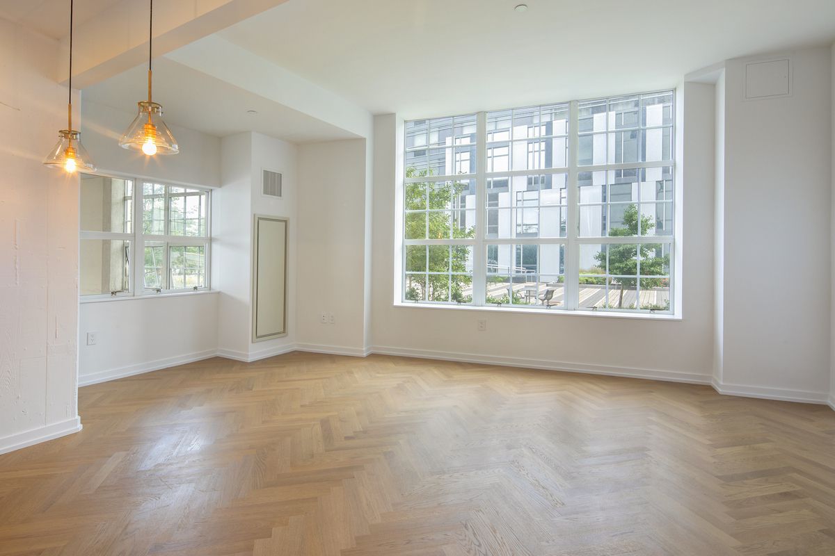 184 Kent Avenue, Unit C107 Brooklyn, NY 11249 - Photo 3 of 11