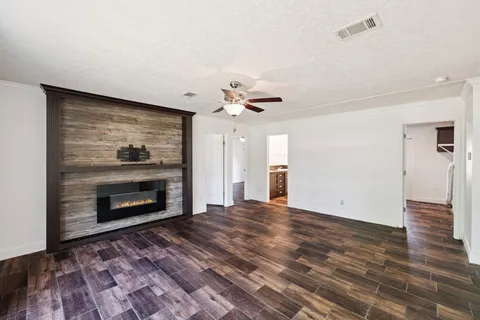 $378,000 | 748 Phillips Drive, Freeport, FL 32439