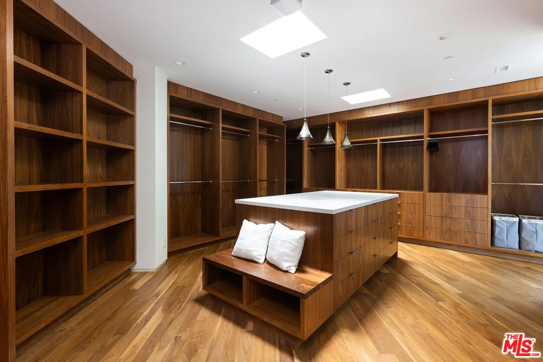 $18,950,000 | 32357 Pacific Coast Highway, Malibu, CA 90265