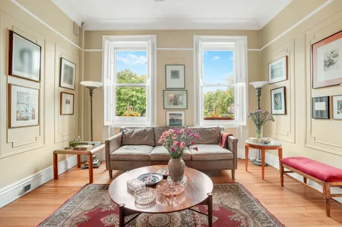 $3,300,000 | 331 Hoyt Street | Carroll Gardens