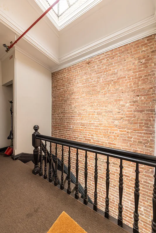 1384 Lexington Avenue, Unit 3E Manhattan, NY 10128 - Photo 6 of 9 a view of a balcony