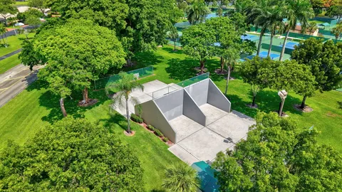 $399,900 | 8621 Jasmine Way, Boca Raton, FL 33496