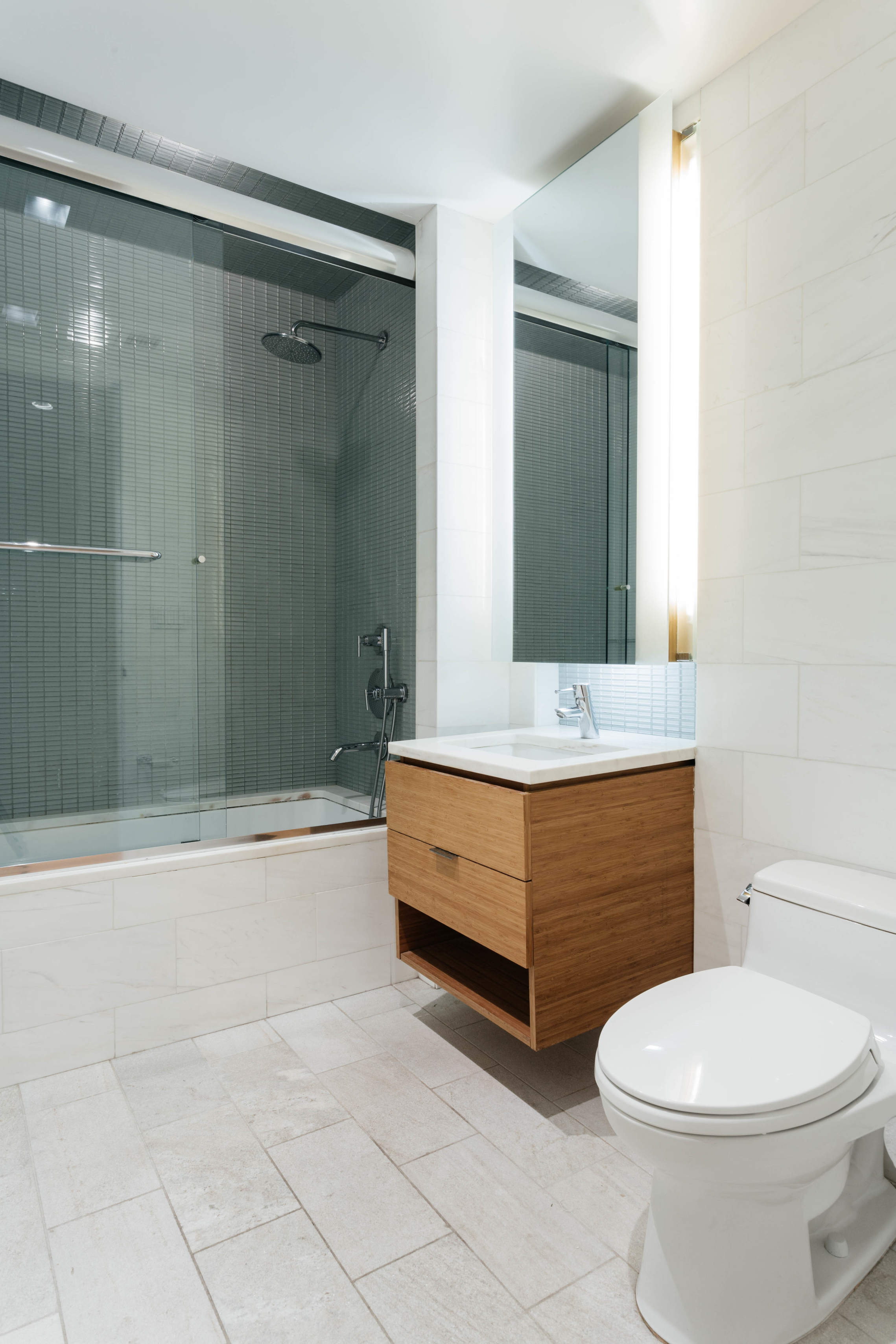 303 East 33rd Street, Unit 5K New York, NY 10016 - Photo 8 of 16