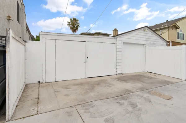 $949,000 | 4561 Bancroft Street, San Diego, CA 92116