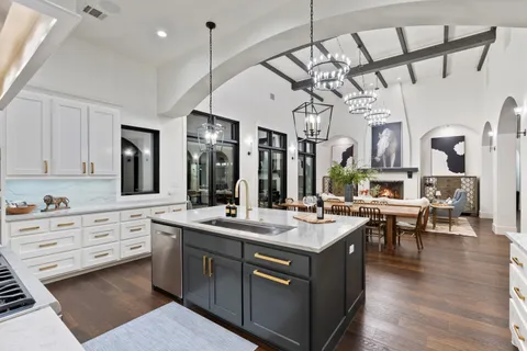 $3,199,000 | 242 Winning Colors, Austin, TX 78737