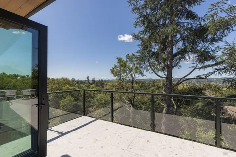 $2,850,000 | 559 East Spring Street, Napa, CA 94559