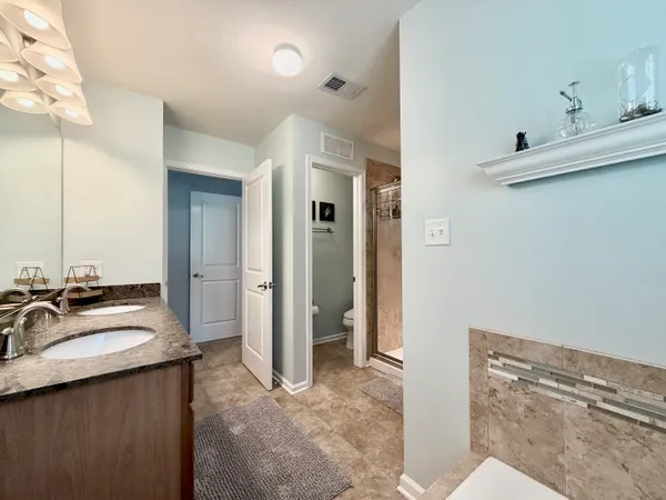 $780,000 | 222 Overlook Drive, McMurray, PA 15317