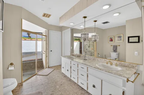 $2,000,000 | 2101 Northwest 25th Street, Boca Raton, FL 33431