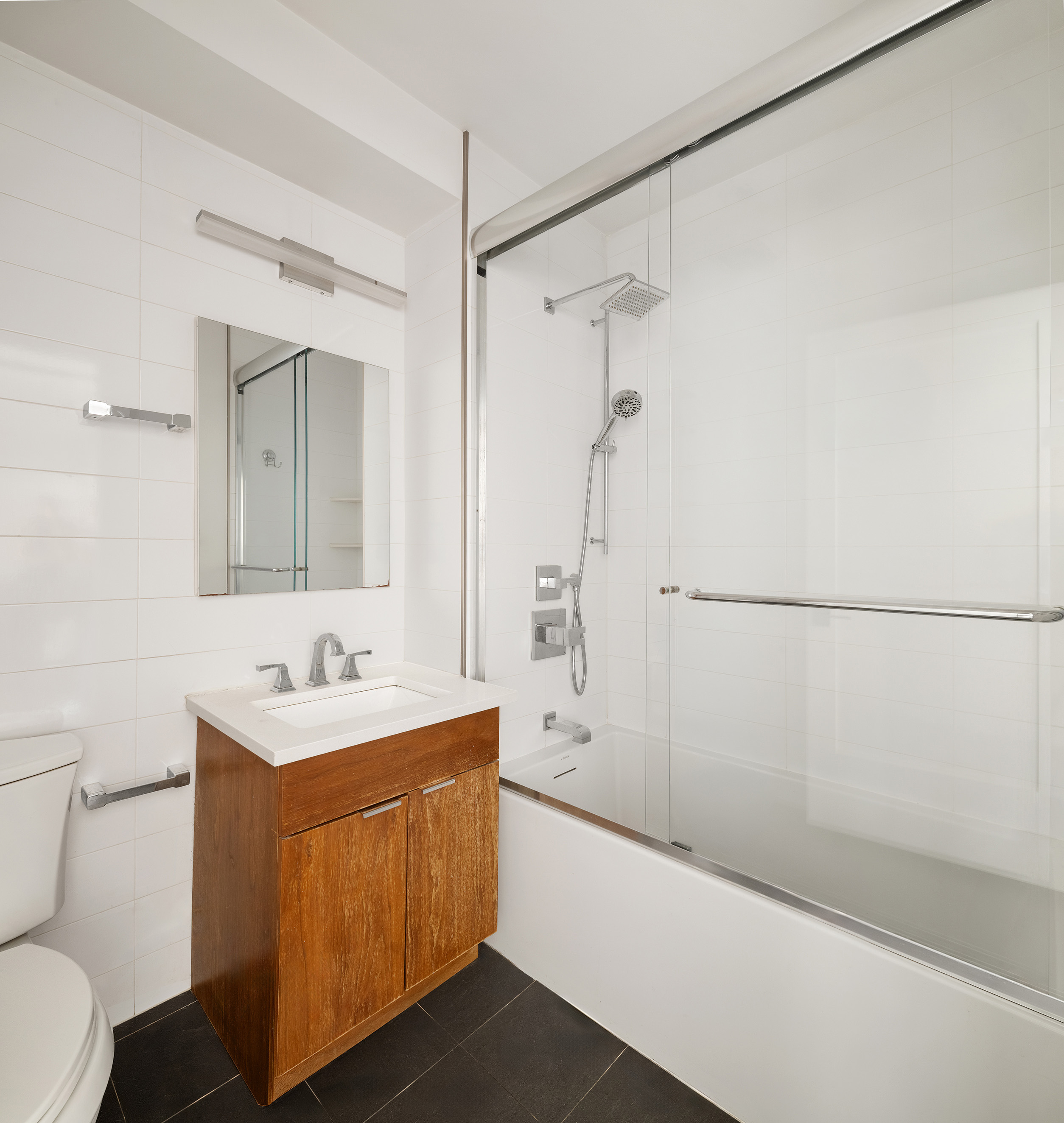 23-37 31st Road, Unit 3B Queens, NY 11106 - Photo 6 of 7 Gallery Image 6
