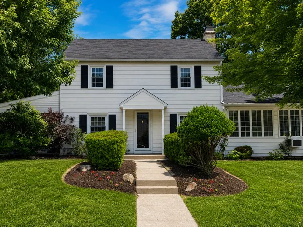$525,000 | 901 East Mermaid Lane, Glenside, PA 19038