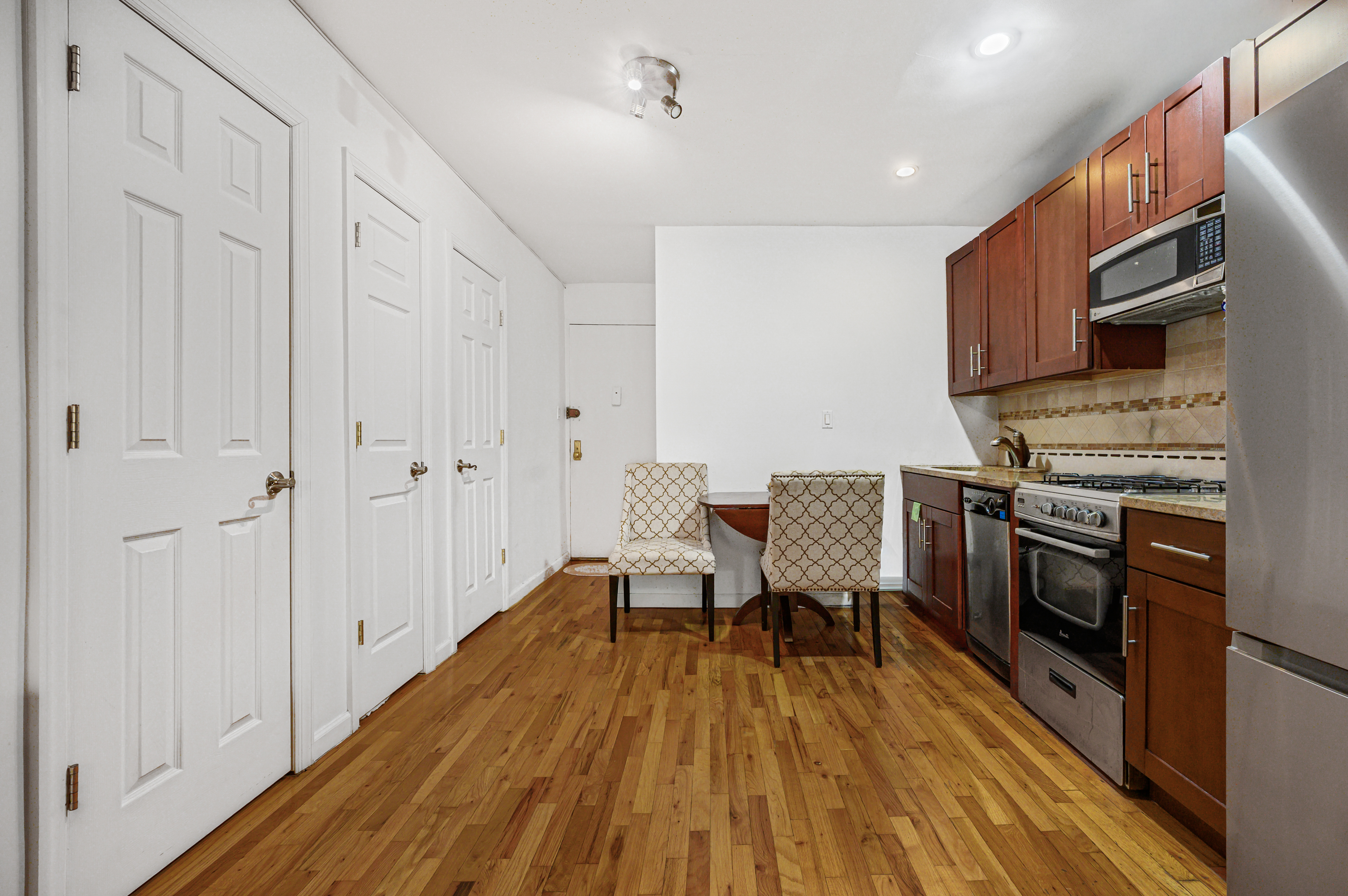 275 Webster Avenue, Unit 3G Brooklyn, NY 11230 - Photo 5 of 12