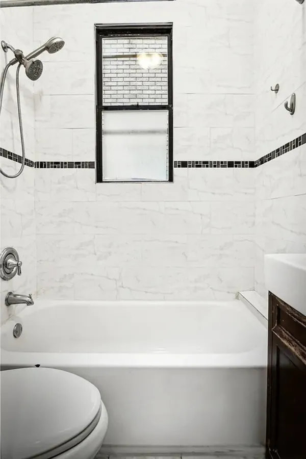 $3,300 | 22-42 41st Street, Unit 2R | Astoria