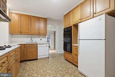 $895,000 | 6711 Lincoln Drive, Philadelphia, PA 19119
