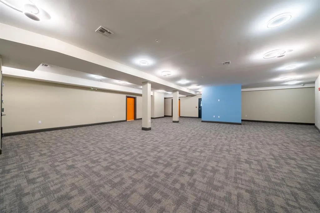 $2,700 | 305 West Side Avenue, Unit 204, Jersey City, NJ 07305