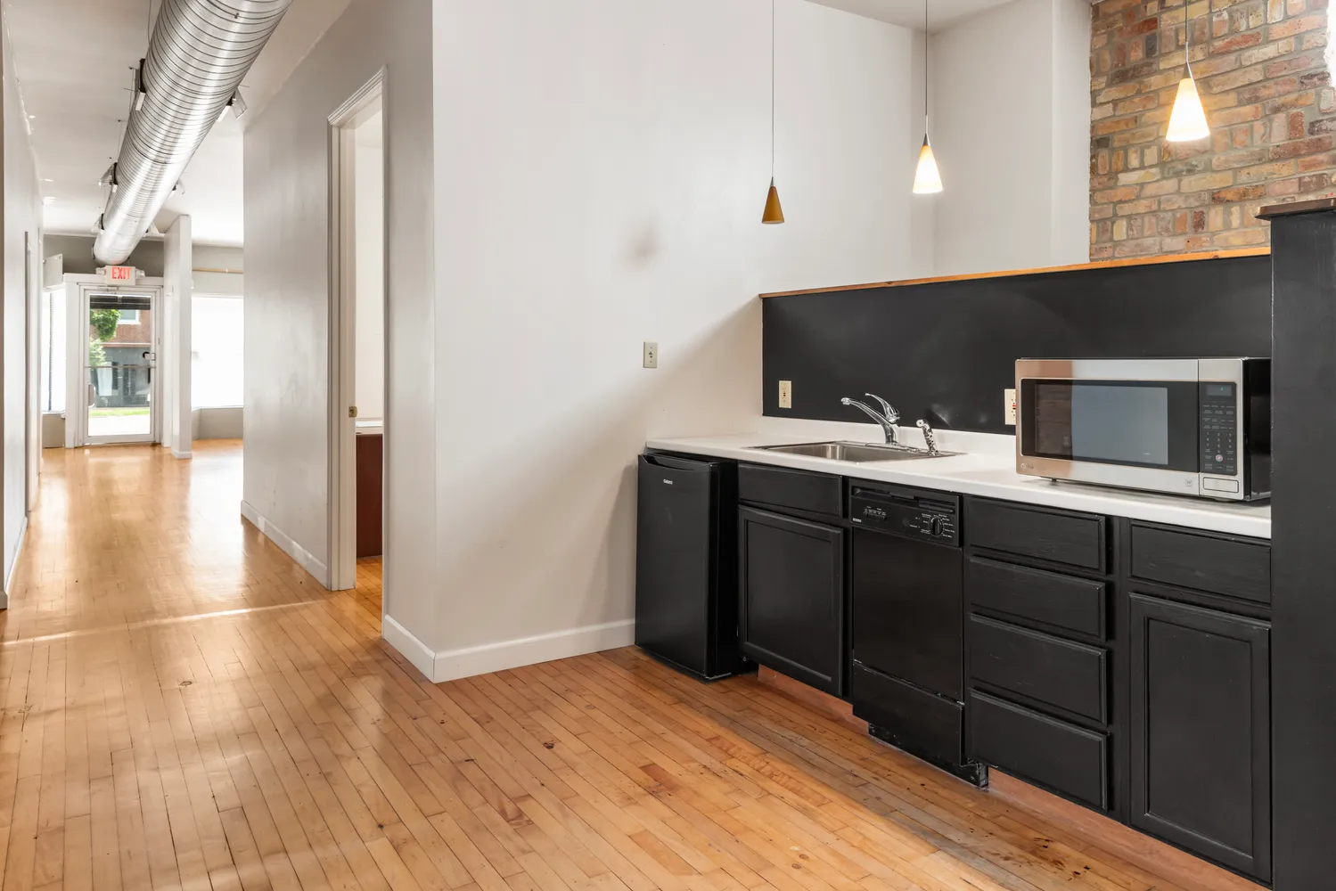 $2,400 | 5431 South Kingshighway Boulevard, St. Louis, MO 63109