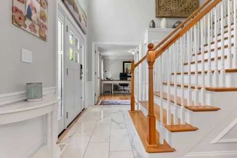 Contact Agent | 5 Jamaica Lane, Haverhill, MA 01830