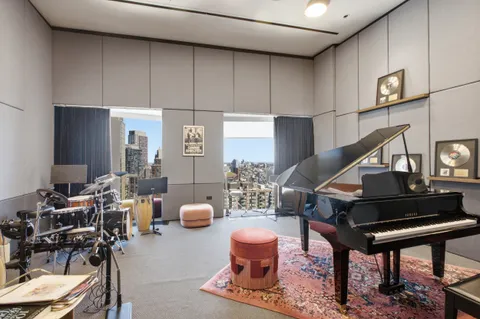 $799,000 | 11 Hoyt Street, Unit 14M | Downtown Brooklyn