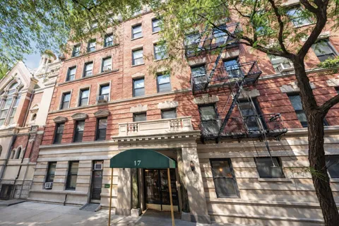 $2,100,000 | 17 East 97th Street, Unit 5A | Upper East Side
